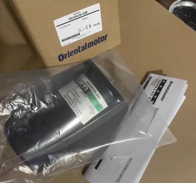 New in box Vexta Orientalmotor 5IK40GN-SM Motor