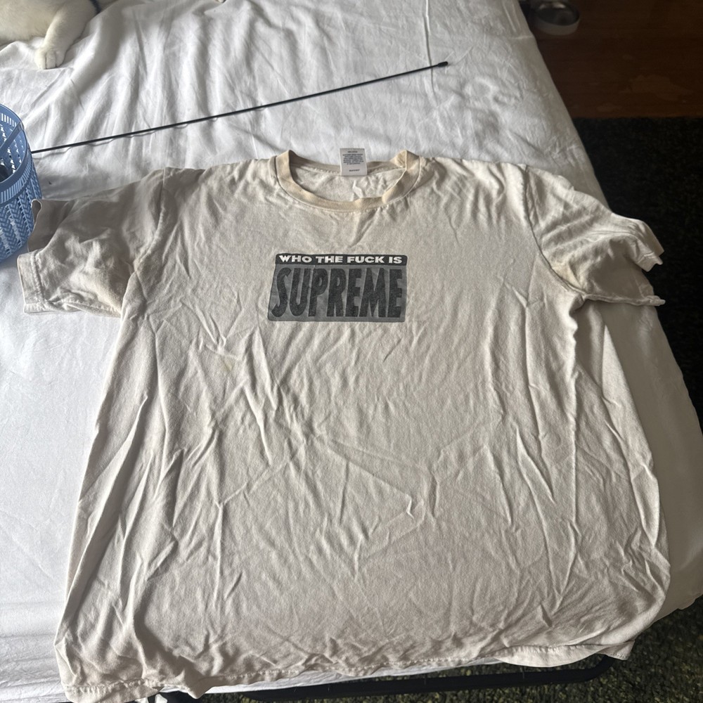 Supreme Who The-Fuck is Supreme Tee White Size Medium Skater