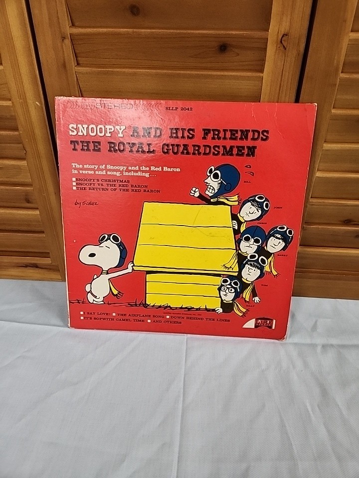 SNOOPY and His Friends The Royal Guardsmen (By Schulz) 1967 LP Laurie Records