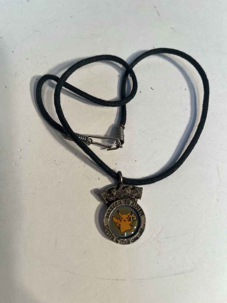Vintage 1999 Nintendo Pokemon Master Trainer Necklace Gotta Catch Em All Pikachu