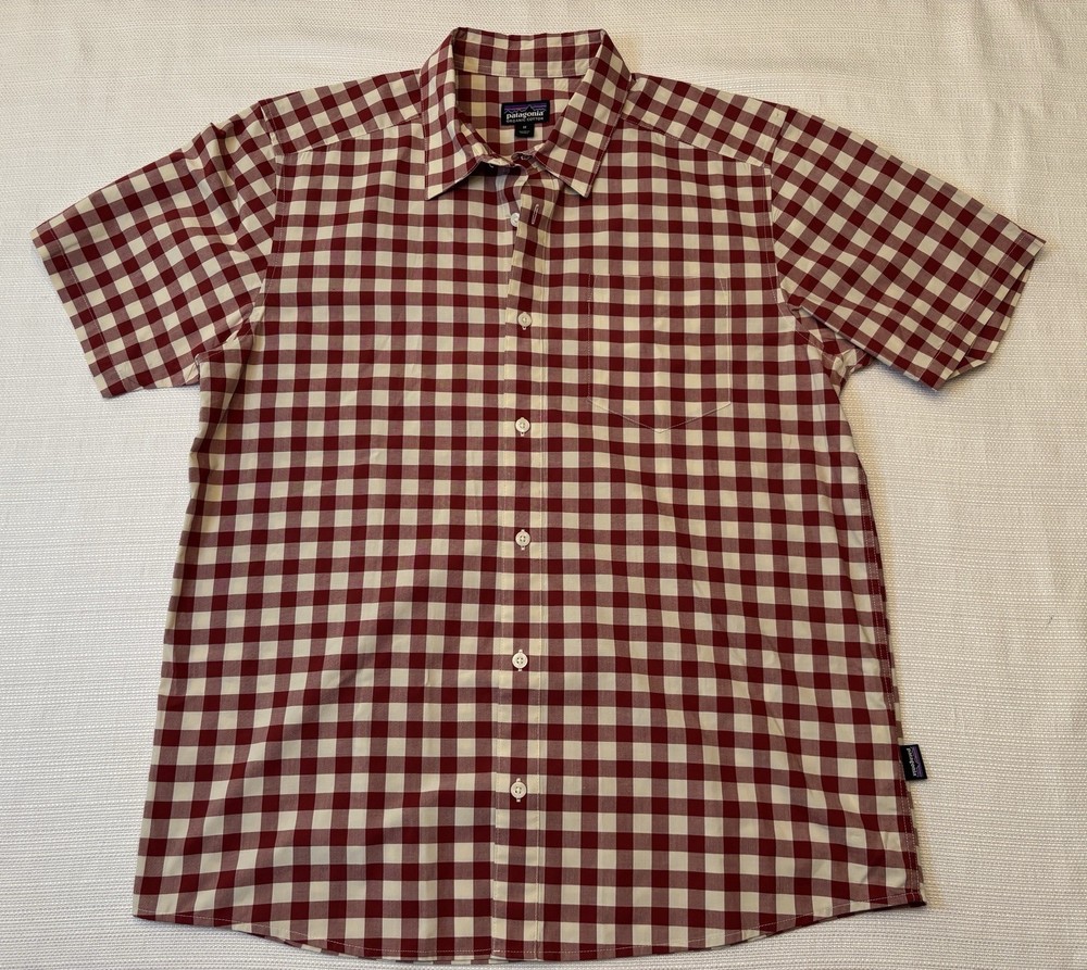 Patagonia Men’s M Red & White Checked Organic Cotton Short Sleeve Shirt Button