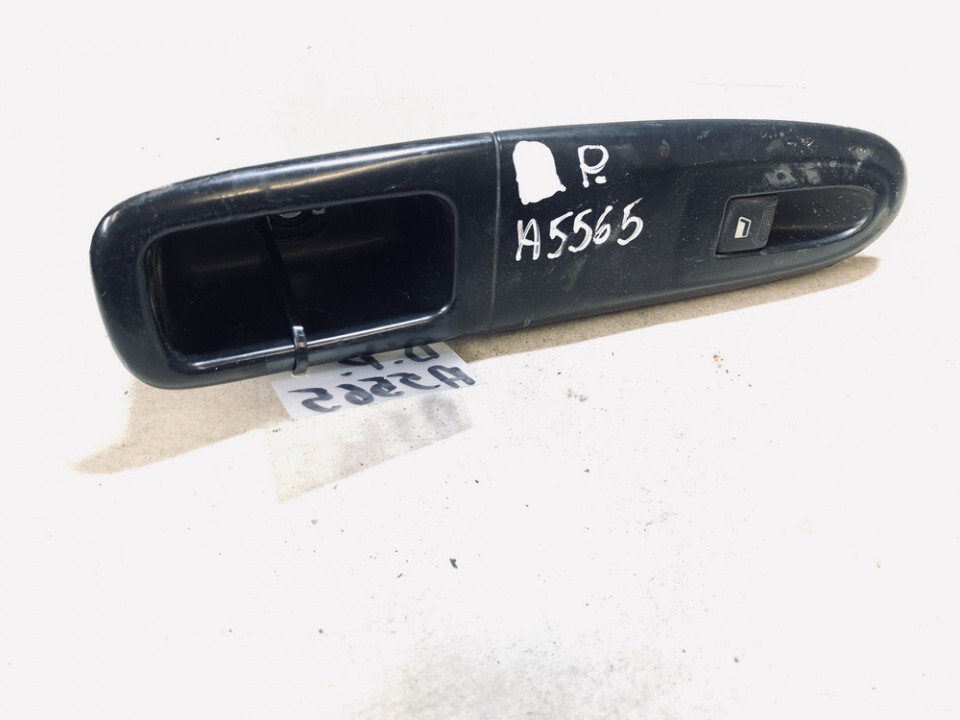 Peugeot 406 2000 Power Window Regulator Control Switch 1101170-17