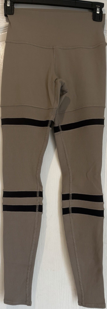 Alo yoga leggings size XS