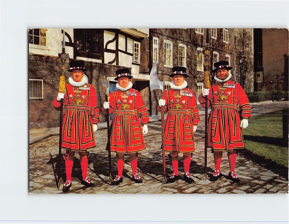 Postcard Yeoman Warders at the Tower of London England