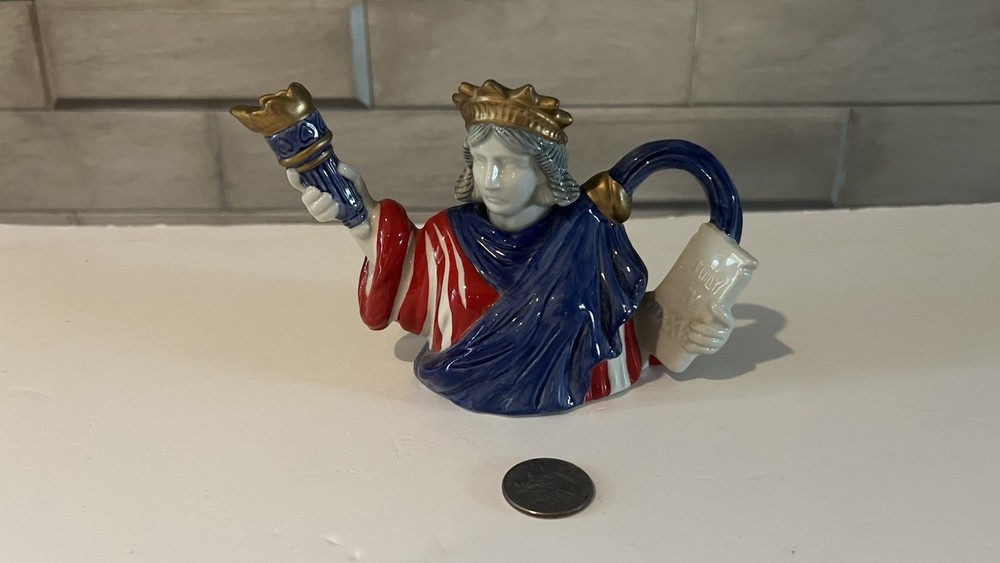 Fitz & Floyd Statue Of Liberty Mini Teapot - Special Teas Around The World