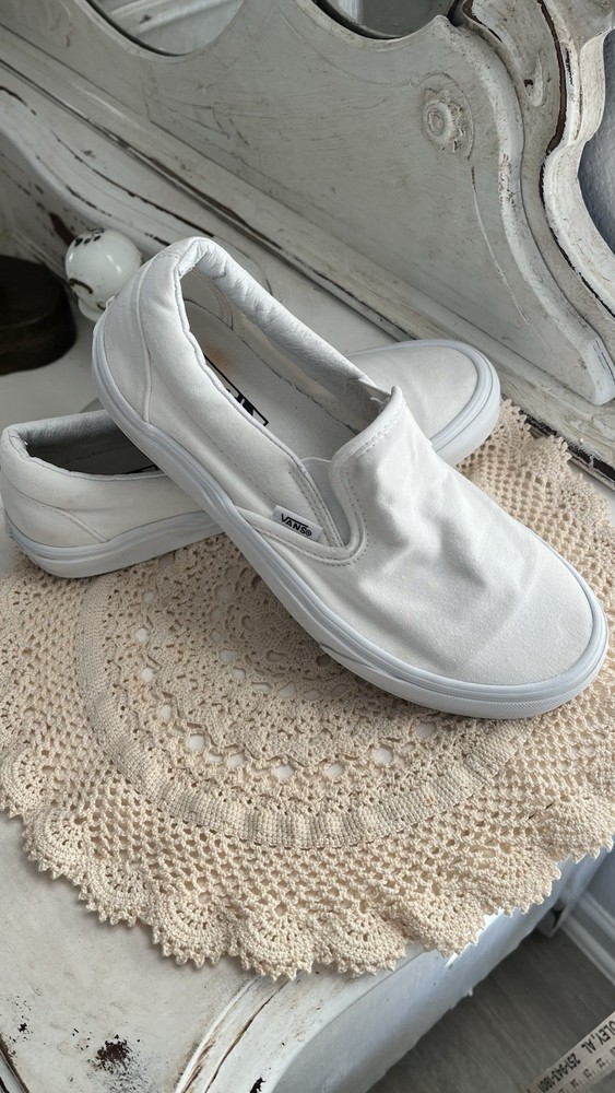 Vans Classic Slip-On White Canvas Shoes Men’s 7 / Women’s 8.5 Low Top Sneakers