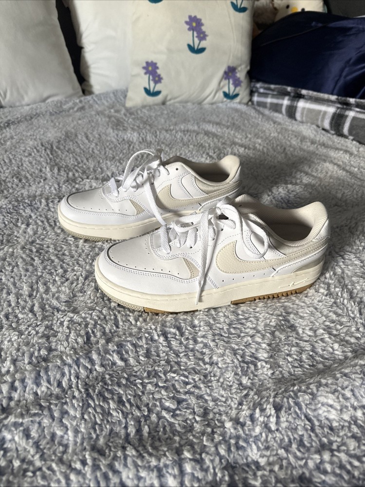 nike sneakers