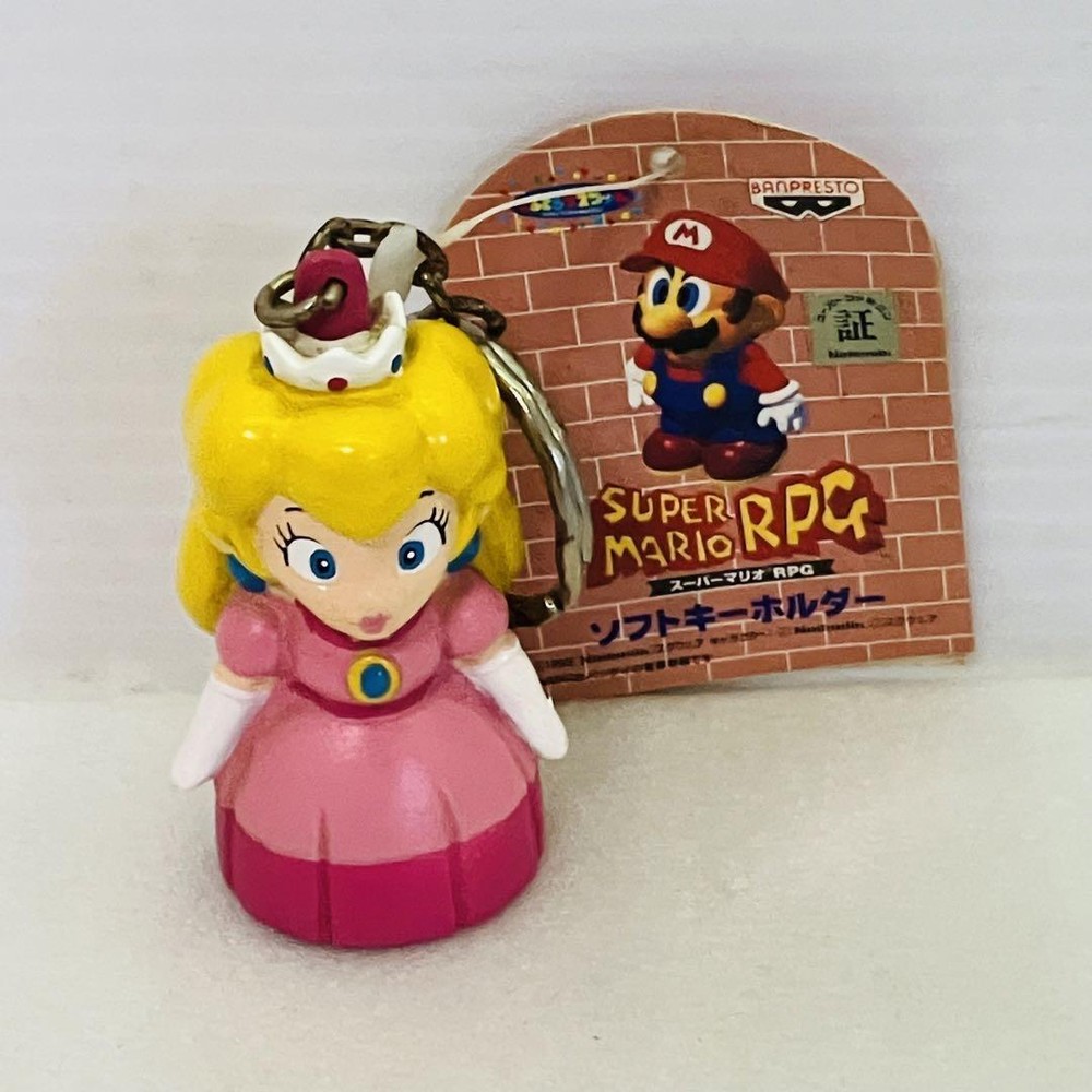 Memorabilia/Very Rare Super Mario RPG Soft Keychain Peach Free Shipping