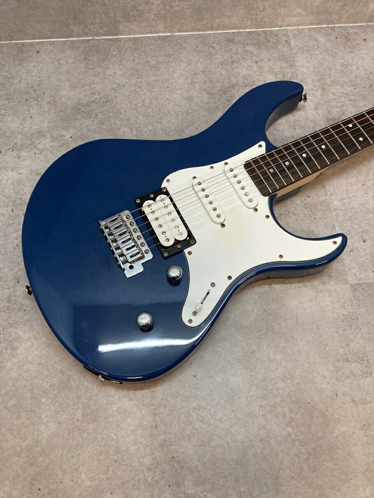 Yamaha Pac112V/Yamaha/Strat Type/Electric Guitar