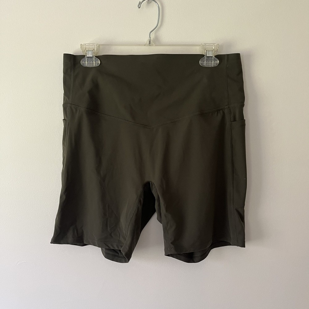 HALARA Ultrasculpt Side Pocket Bike Shorts XL Green Athletic Workout NEW