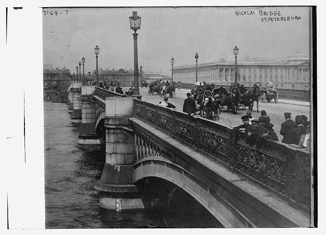Nicolai Bridge,St. Petersburg,Russia,people,horse drawn carriages,water,1910-15