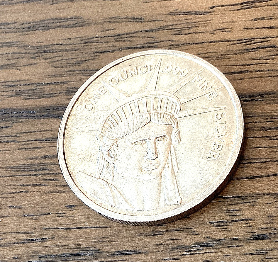 Statue of Liberty New York Eagle Mint-999 Silver 1 Oz Ounce Art Bar Round Coin