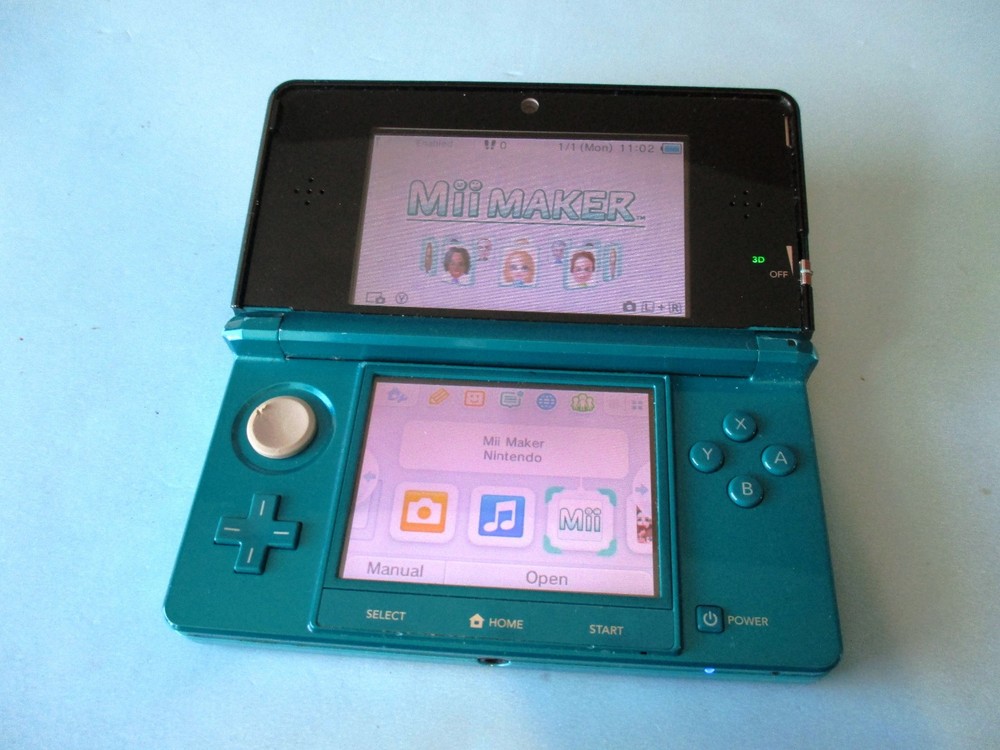 Nintendo 3DS Aqua Blue System Won't Read Games As Is For Parts