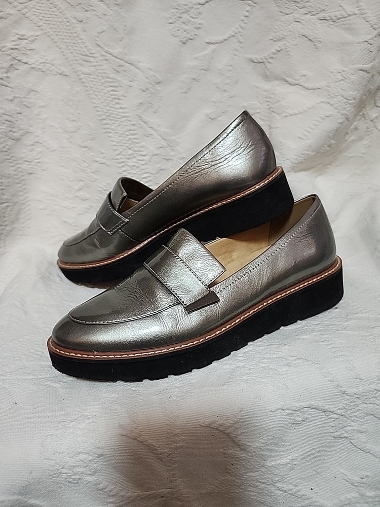 Women's Naturalizer Adiline Patent Metallic Bronze Low Platform Loafer Size 8