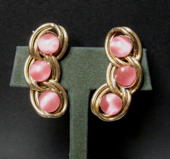 Vintage Pink Opalescent Moon Glow Lucite Gold Tone Thermoset Clip On Earrings