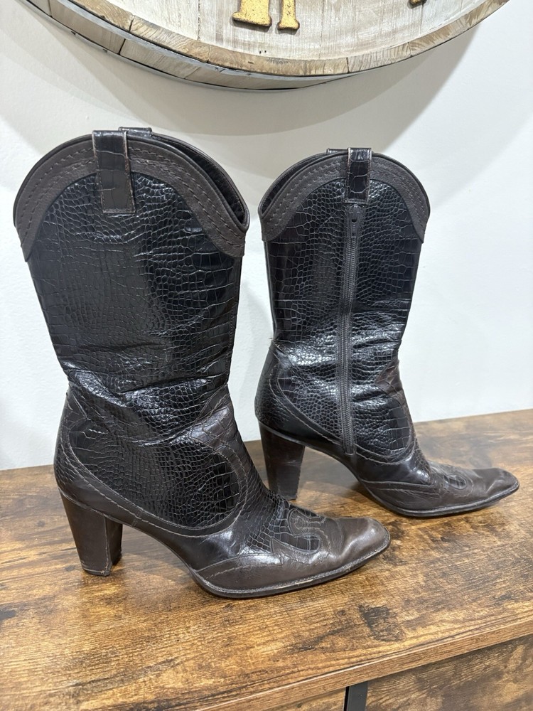 Stuart Weitzman Brown Croc Embossed Size 9 Luxe Ankle Boots