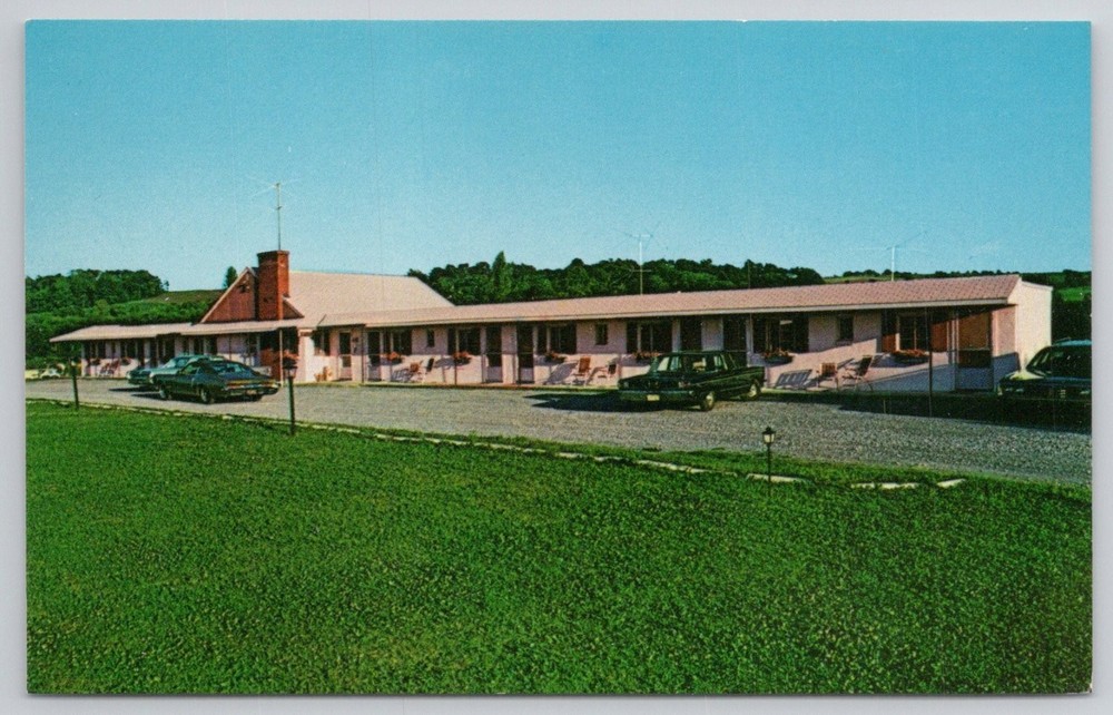 Winfield Motel West Winfield NY Route 20 Mohawk Valley Vintage Chrome Postcard