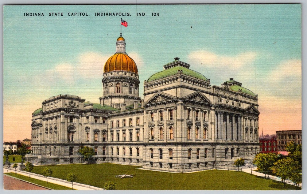 Vtg Linen Postcard State Capitol Gold Dome Indianapolis, 1930s
