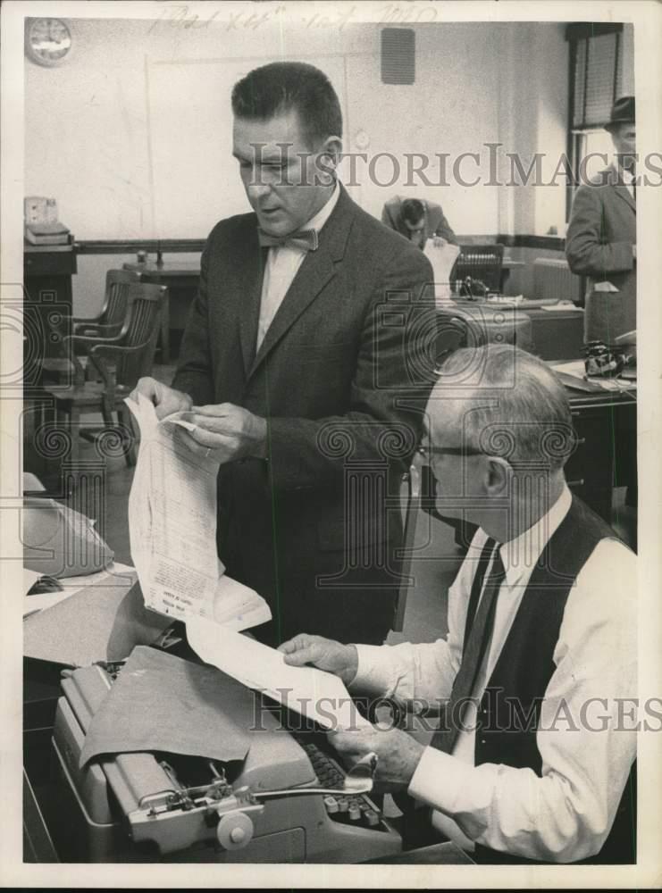 1964 Press Photo J. Willard Frament with David R. Hume in Cohoes, New York
