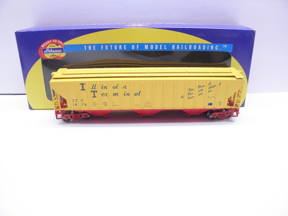Athearn Ready To Roll 3 Bay Covered Hopper - Illinois Terminal #1979 Ho Scale