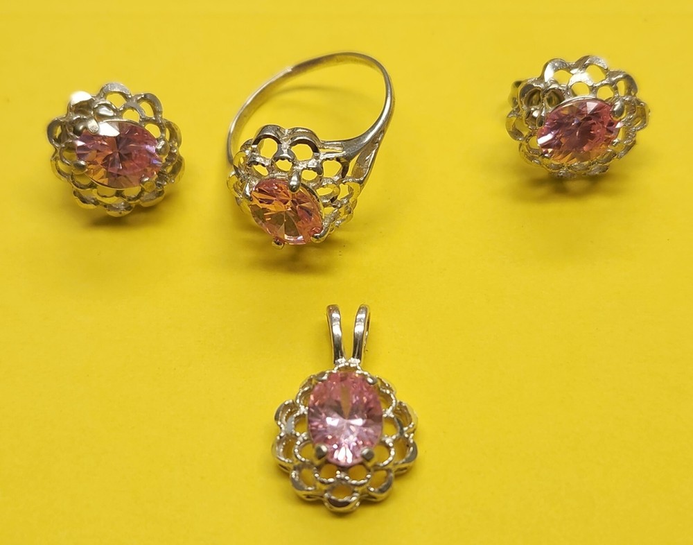 Vintage 925 Sterling Silver 4pc Jewelry Set with Pink Stones Pendant Earrings Ring