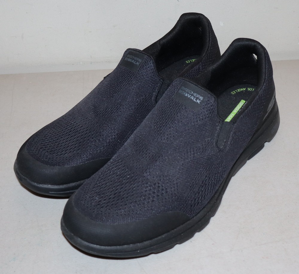 Men's Skechers Go Walk Slip on Shoes Size 12 Air Cooled Goga Mat Black EUC