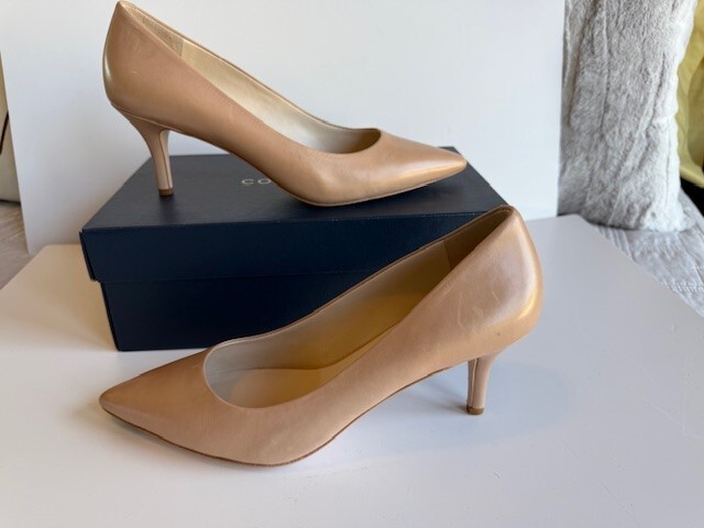 Women's Cole Haan Vesta Pump 65 mm Nude Leather Size 9.5 M