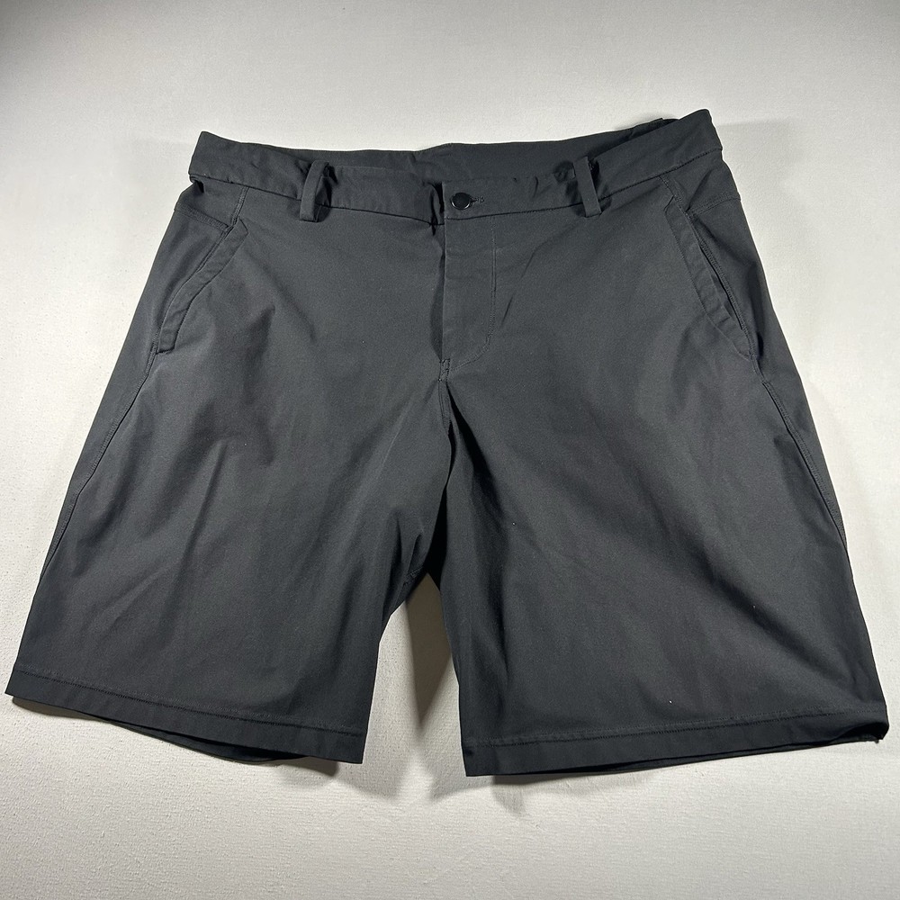 Mens Lululemon Commission Golf Shorts Black Size 40 Stretch Flat Front Chino