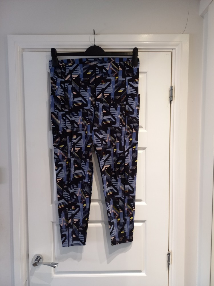 Sweaty Betty Blue Black Power Cropped Leggings XL 16 Uk