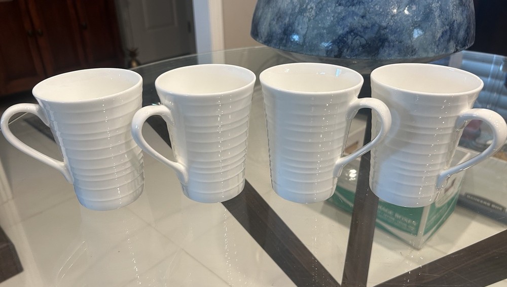 Mikasa Bone China Mugs Ciara Swirl White Ribbed 4.5” 12oz Set of 4 Tea Cups