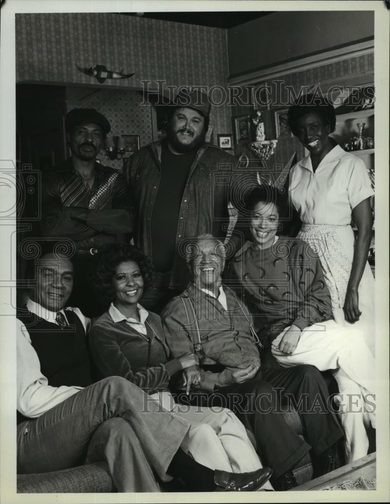 1980 Press Photo Redd Foxx w/ other cast members of NBC-TV's Sanford
