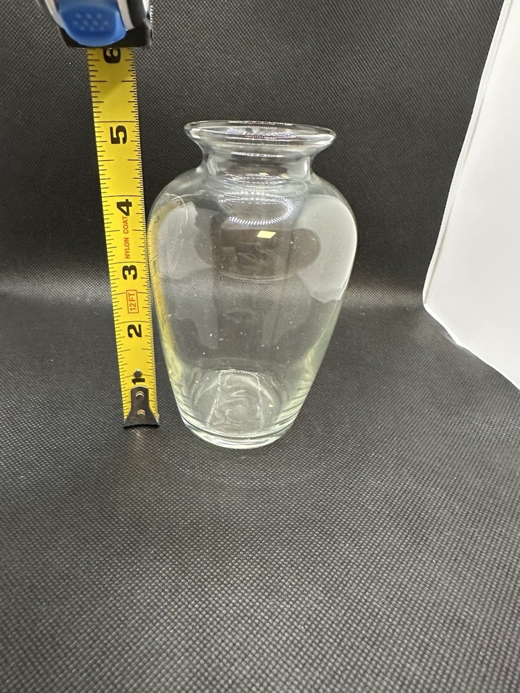 Vintage Clear Glass Flower Vase No Cracks or Chips 5