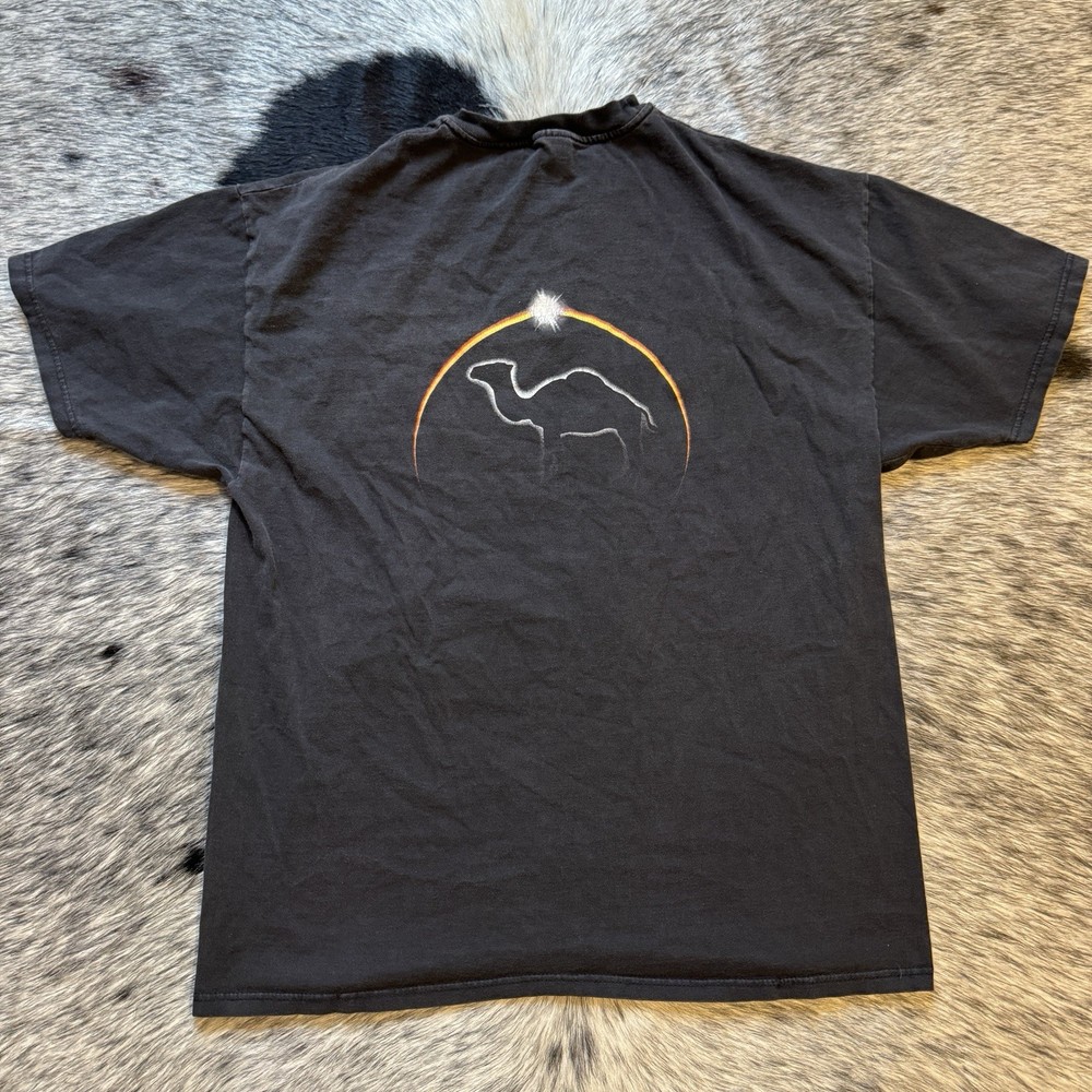 Vintage Camel Pocket T-Shirt Black Sunset Camel Graphic XL VERY DISTRESSED/TEAR
