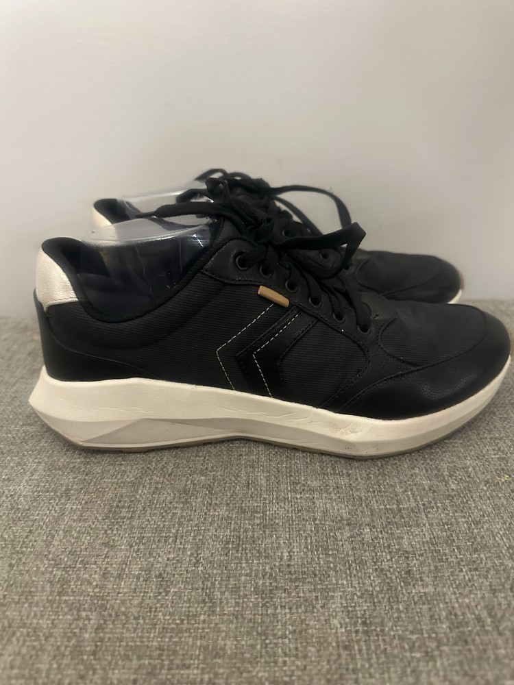 Dr Scholls Women’s Black Lace Up Sneakers Size 9.5