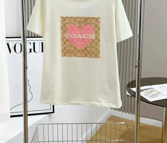 NWT COACH Women’s signature PINK Heart beige White T-shirt COTTON reprint