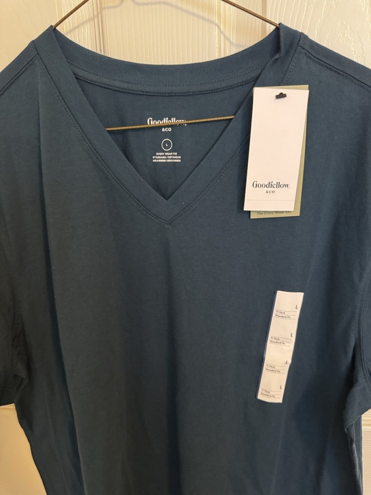Goodfellow & Co Men's L Blue Solid V-Neck Short Sleeve Every Wear Tee T-Shirt
