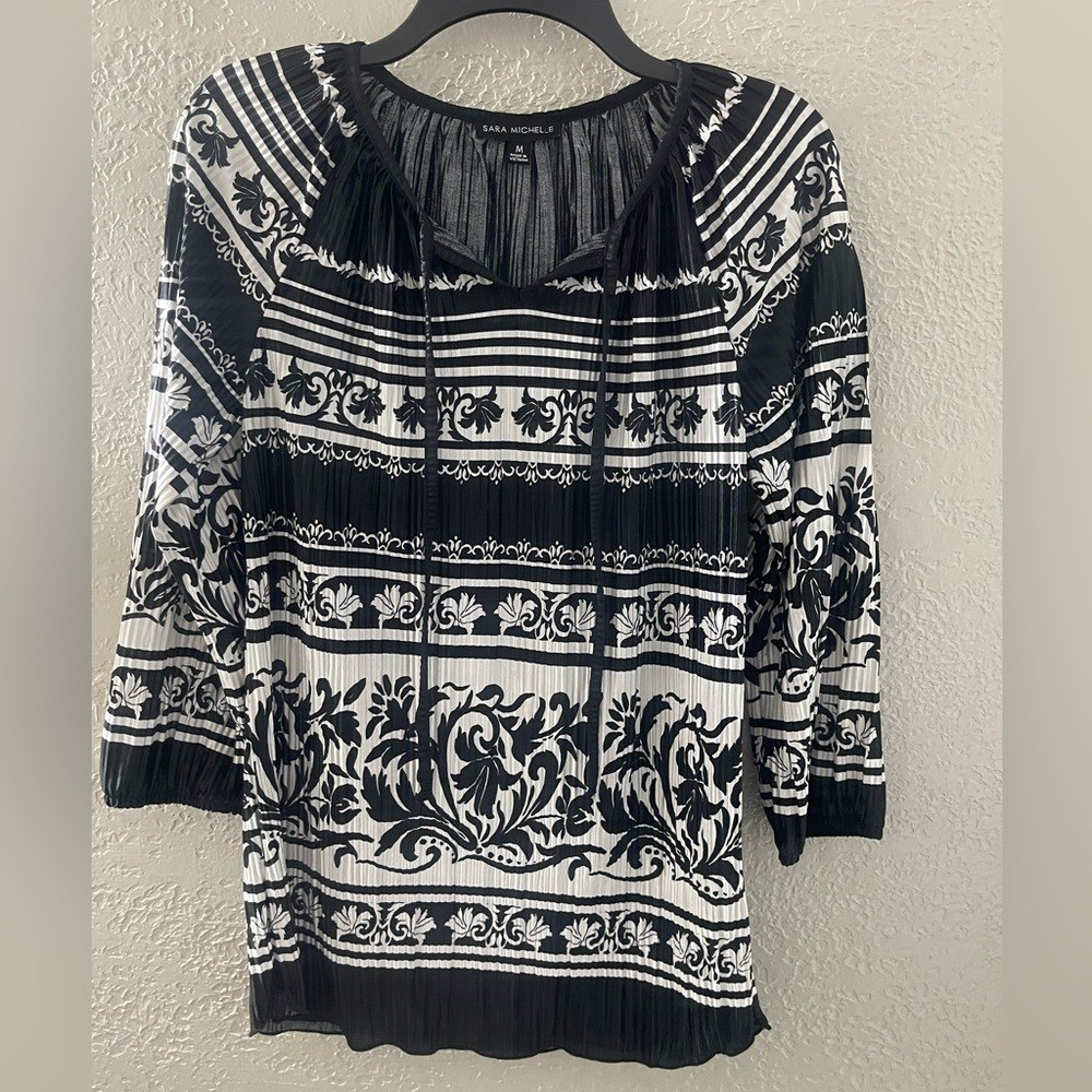 Sara Michelle Women's Striped Black/White Blouse Tie Neck 3/4 Sleeve Medium