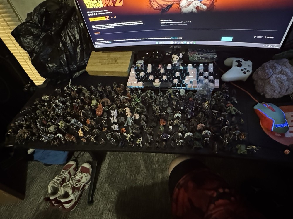 Wizards of the Coast Dungeons & Dragons Miniatures Large Mixed Lot, 2003
