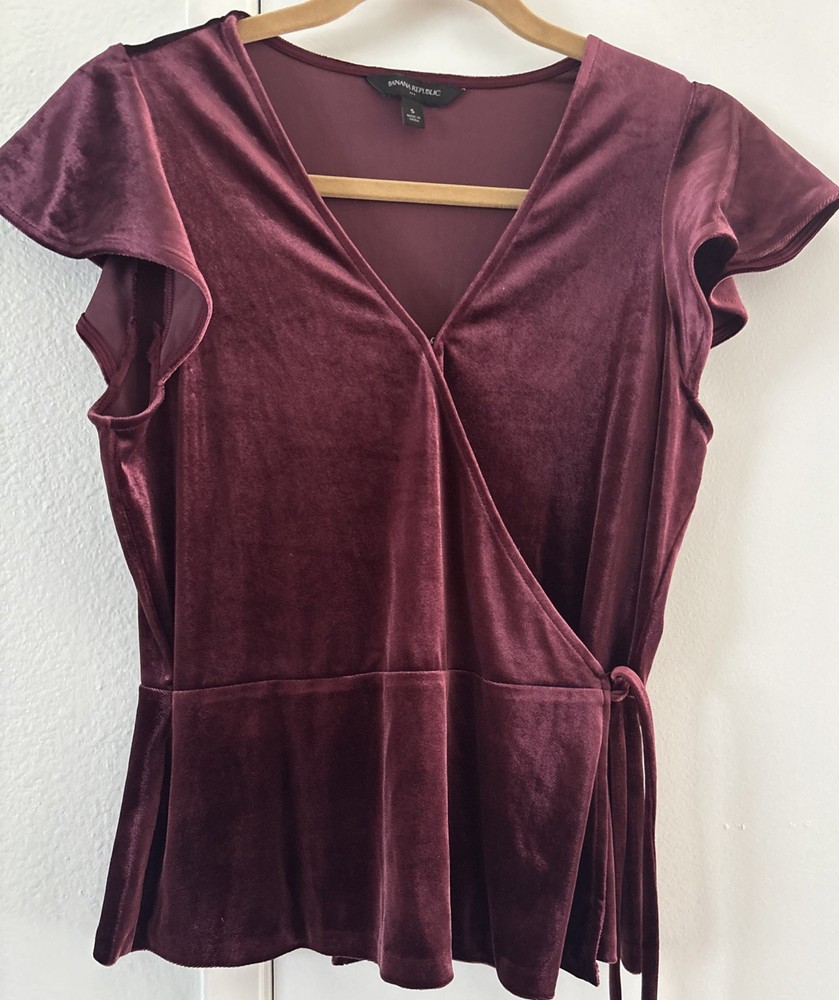 Banana Republic Maroon Velvet Wrap Top Size Small
