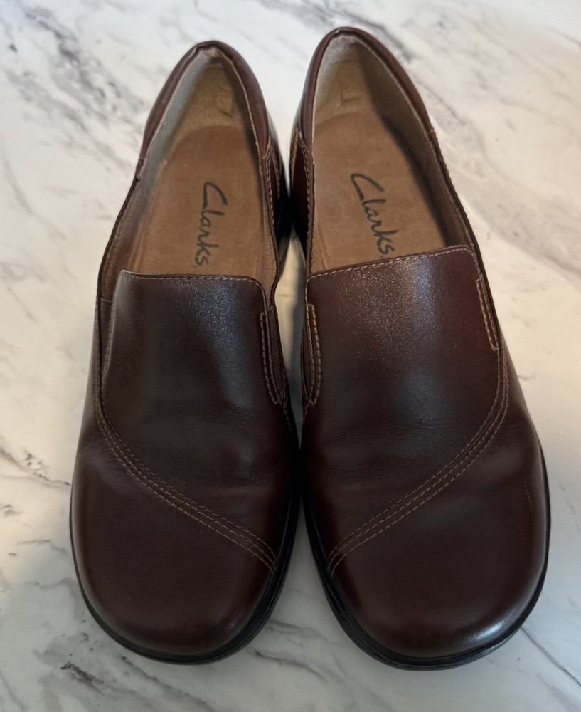CLARKS Leather Loafers Shoes Womens Brown Slip On Low Wedge 7.5 M Collection