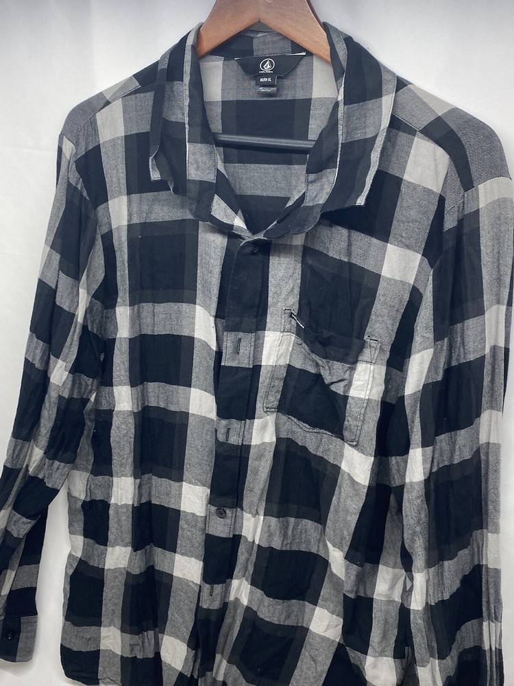 Volcom Men’s Flannel Long sleeve Shirt Gray And Black Size Xl