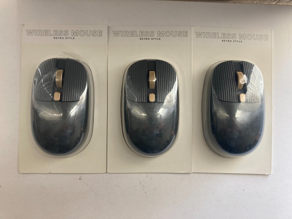 Vivitar Retro Wireless Mouse with Classic Design