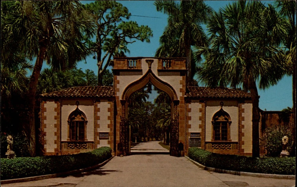 Ca D'Zan Gatehouse ~ John Ringling residence Sarasota Florida ~ vintage postcard