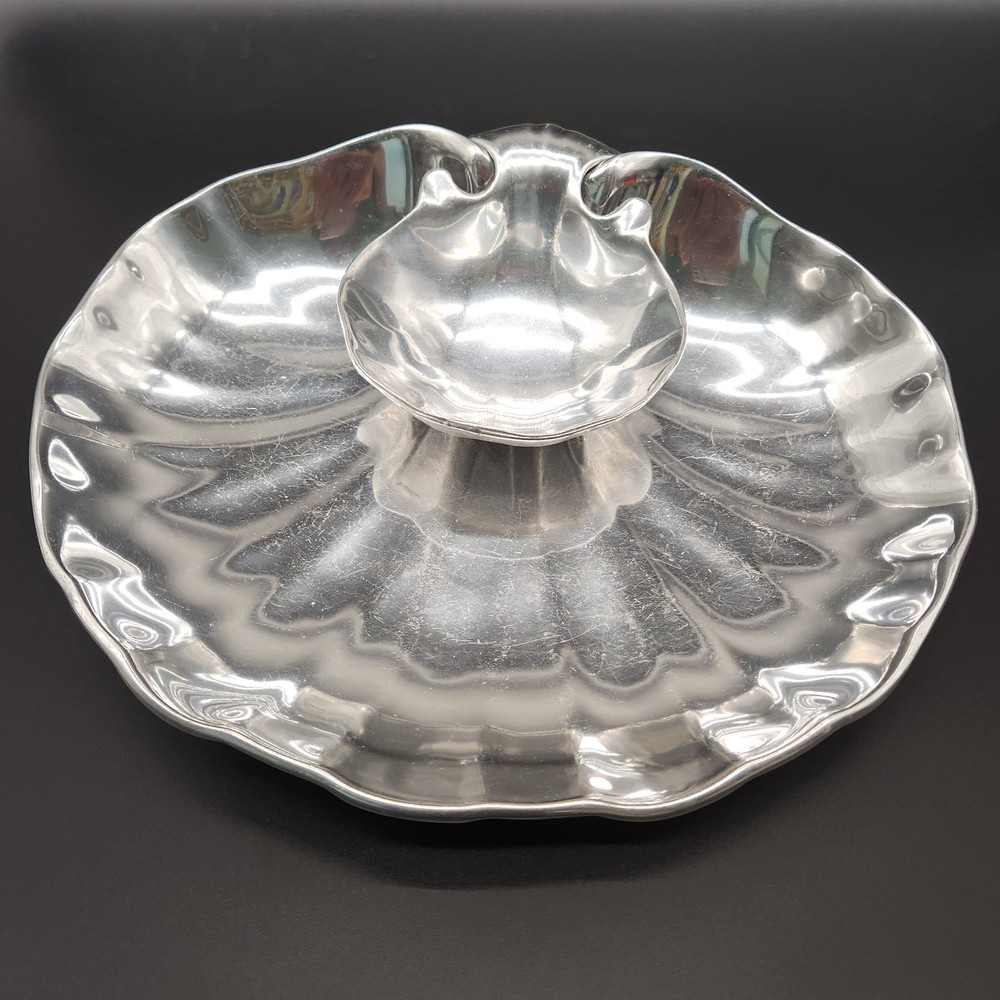 Wilton Armetale Clam Shell Chip Bowl W/Removable Dip Bowl Aluminum Alloy Silver