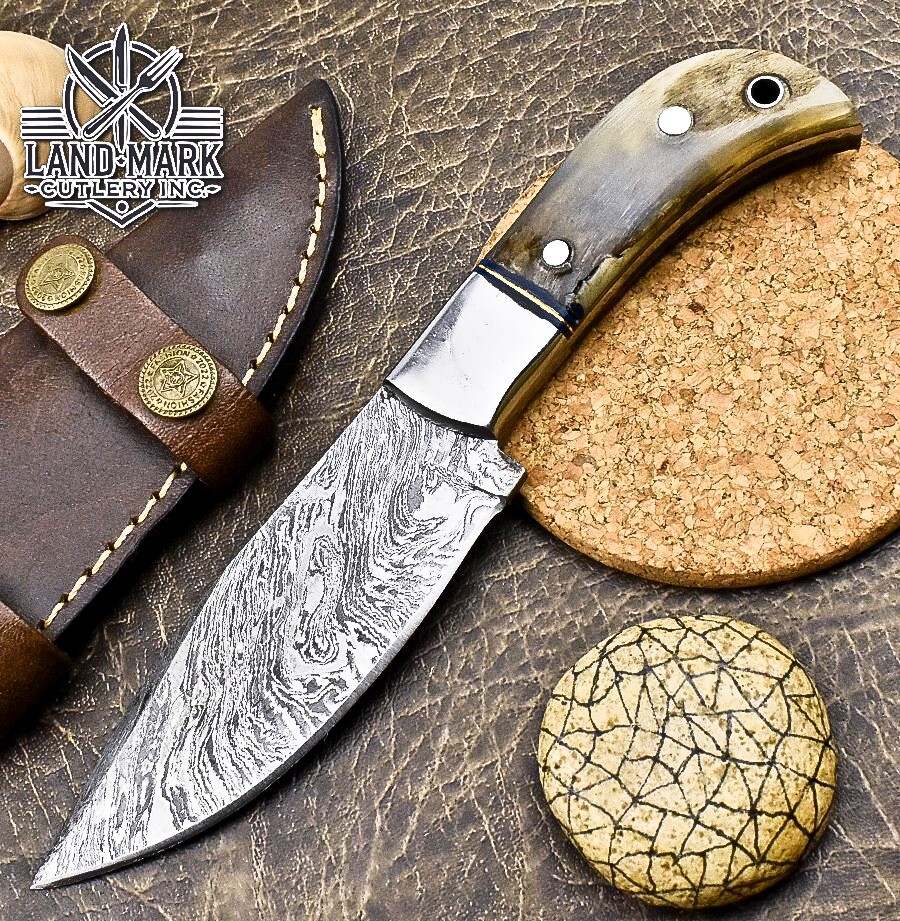 BEAUTIFUL CUSTOM DAMASCUS HANDE MADE HUNTING SKINER KNIFE WIT RAM HORN HANDLE
