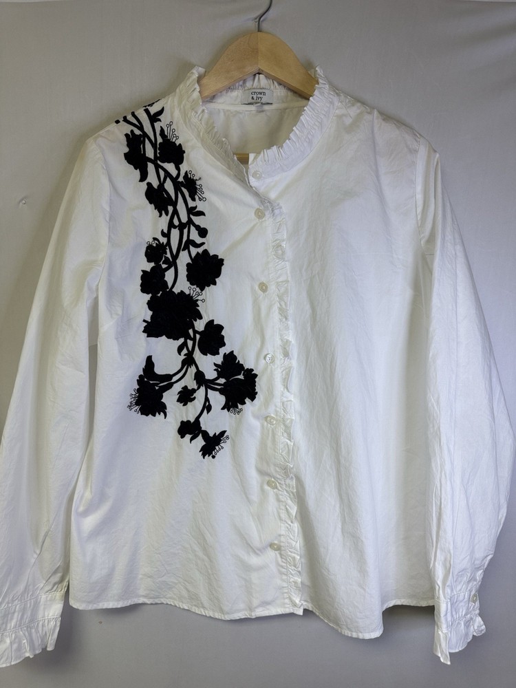 Crown & Ivy Embroidered Ruffle Blouse XL White Floral Cottagecore Boho