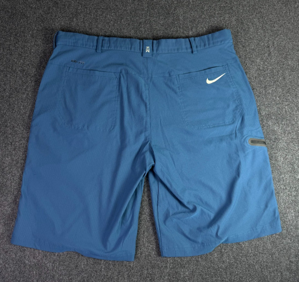Nike Tiger Woods Collection Men's 39x11 Dark Blue Draw String Dress Golf Shorts