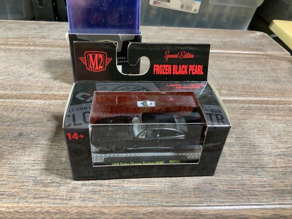 M2 MACHINES 1969 DODGE CHARGER DAYTONA HEMI FROZEN BLACK PEARL WMTS20