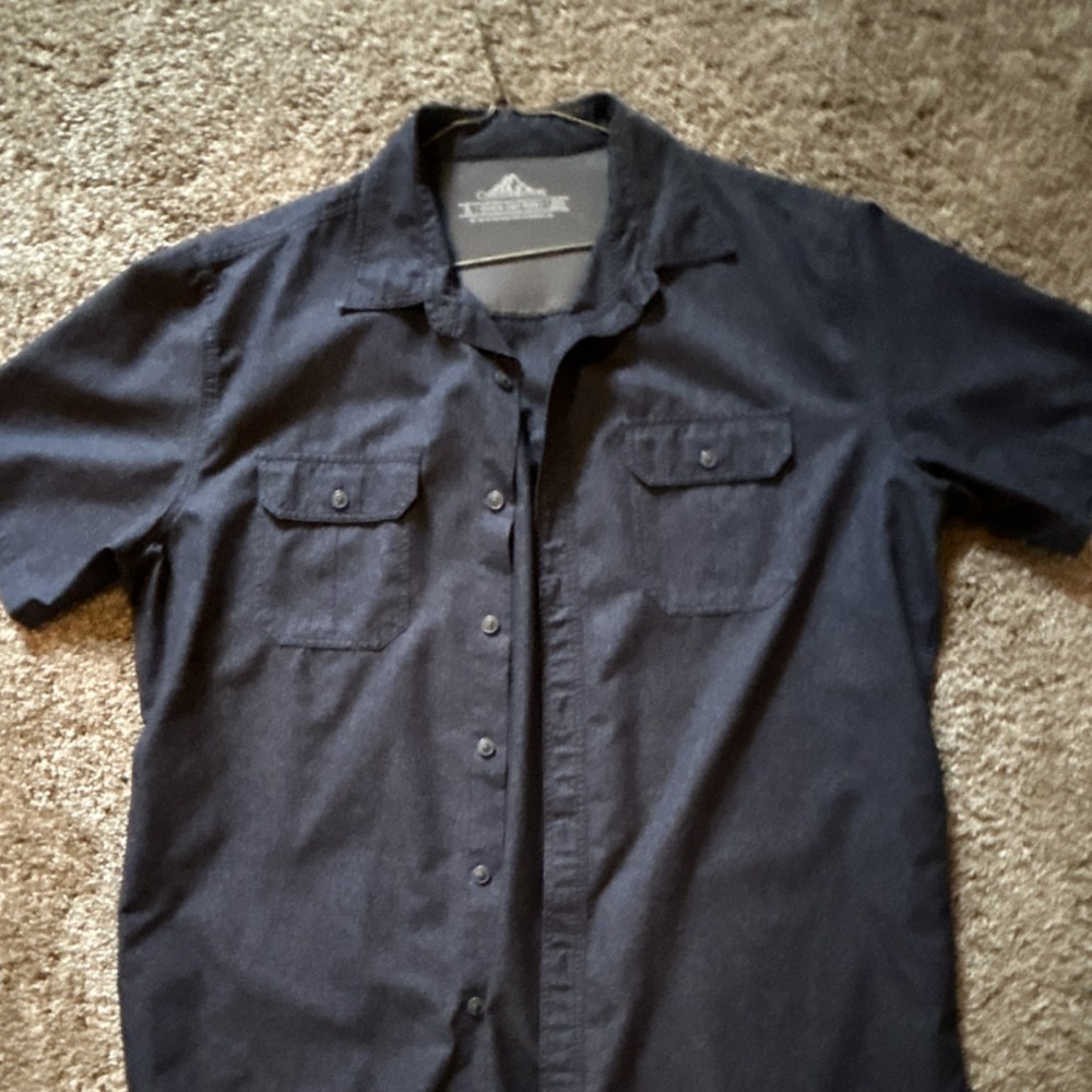 Croft & Barrow Quick Dry Men’s Short Sleeve Button-Up Shirt Solid Blue L
