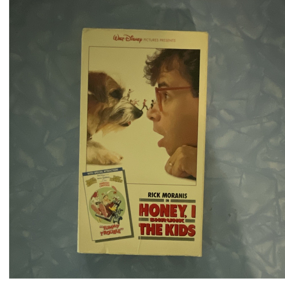 Walt Disney Home Video Honey, I Shrunk the Kids VHS Family Comedy PG 1989